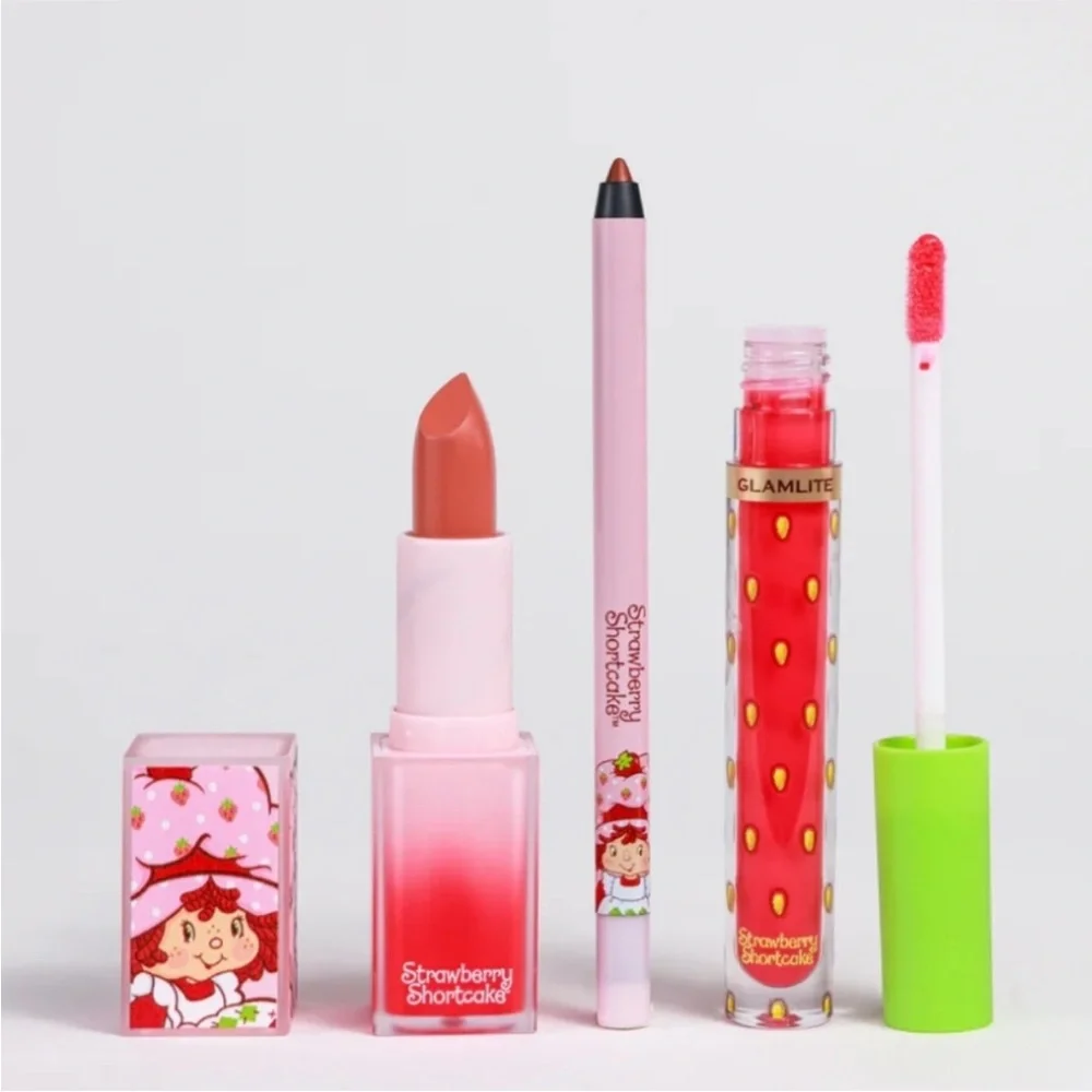 Strawberry Shortcake Glamlite Makeup Full Collection Set 🍓 - Picture 6 of 9